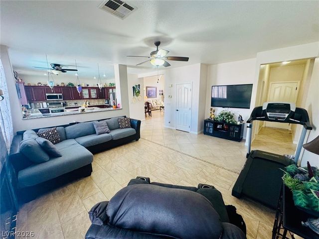 6900 Fruit Flower Avenue, Las Vegas, NV 89130