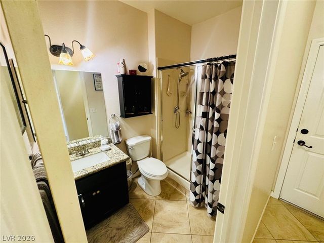 6900 Fruit Flower Avenue, Las Vegas, NV 89130