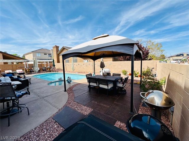 6900 Fruit Flower Avenue, Las Vegas, NV 89130