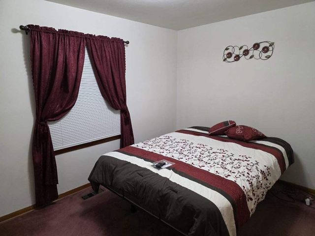 2913 Drexel Drive, Hobart, IN 46342