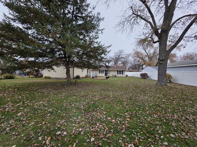 2913 Drexel Drive, Hobart, IN 46342