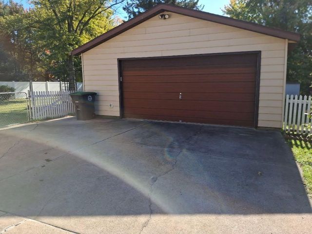 2913 Drexel Drive, Hobart, IN 46342