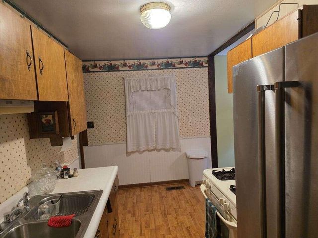 2913 Drexel Drive, Hobart, IN 46342