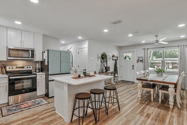 410 James Avenue, Valparaiso, FL 32580