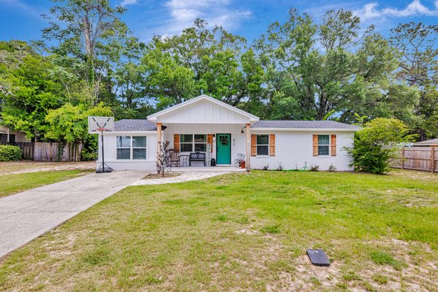 410 James Avenue, Valparaiso, FL 32580