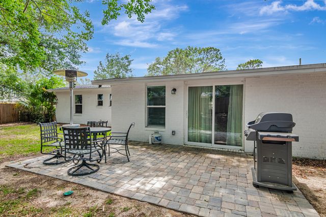 410 James Avenue, Valparaiso, FL 32580