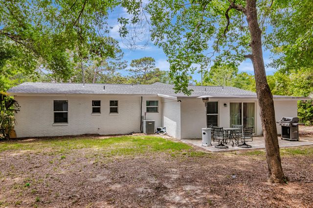 410 James Avenue, Valparaiso, FL 32580