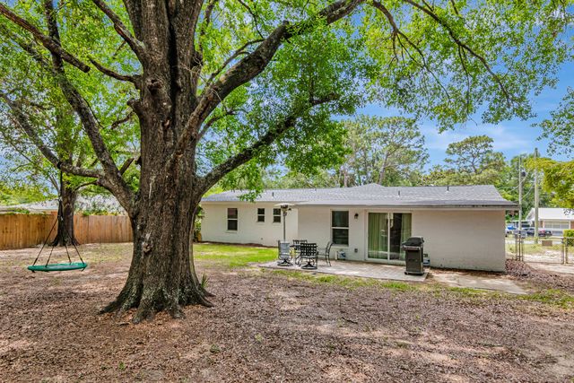 410 James Avenue, Valparaiso, FL 32580