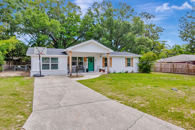 410 James Avenue, Valparaiso, FL 32580