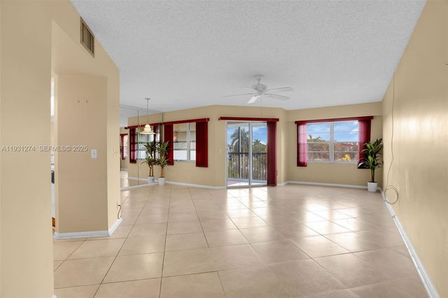 12701 SW 14th St 402J, Pembroke Pines, FL 33027