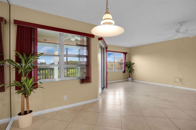 12701 SW 14th St 402J, Pembroke Pines, FL 33027