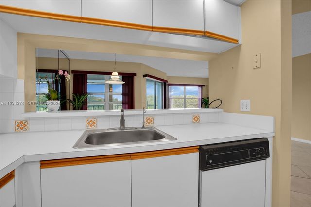 12701 SW 14th St 402J, Pembroke Pines, FL 33027