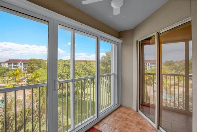 12701 SW 14th St 402J, Pembroke Pines, FL 33027