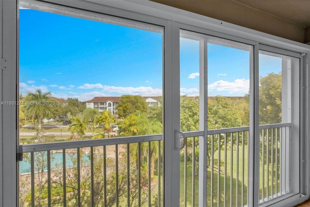 12701 SW 14th St 402J, Pembroke Pines, FL 33027