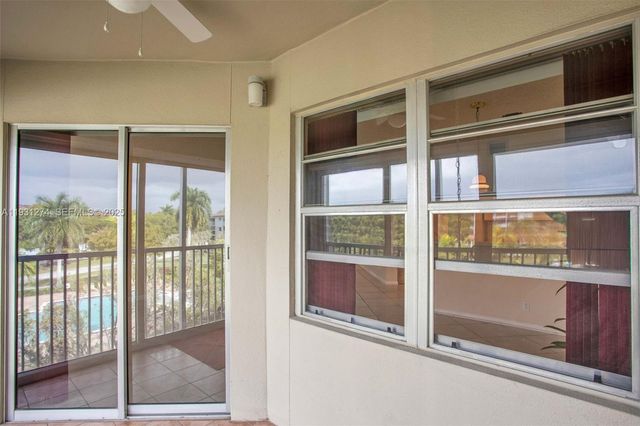 12701 SW 14th St 402J, Pembroke Pines, FL 33027