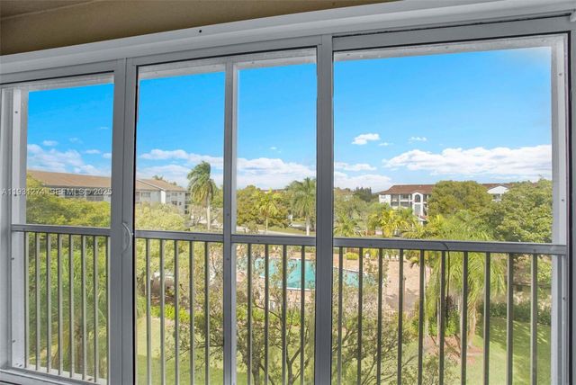 12701 SW 14th St 402J, Pembroke Pines, FL 33027