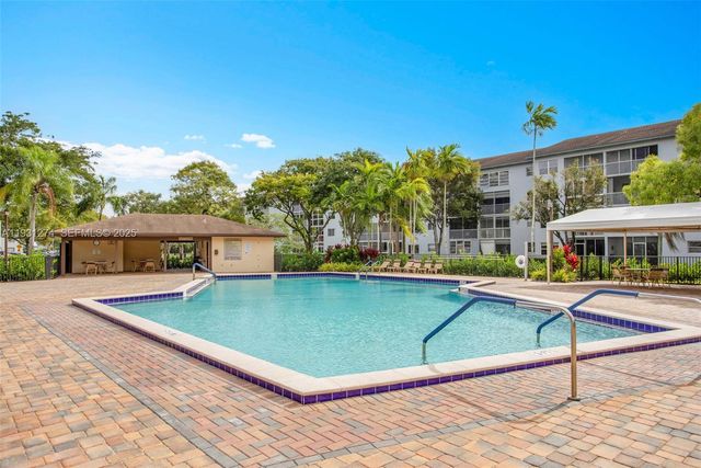 12701 SW 14th St 402J, Pembroke Pines, FL 33027