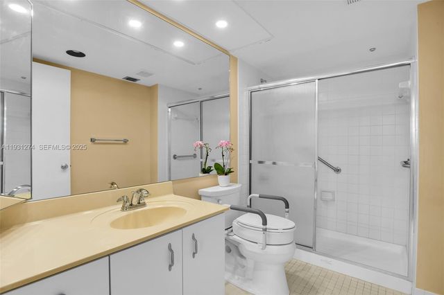 12701 SW 14th St 402J, Pembroke Pines, FL 33027