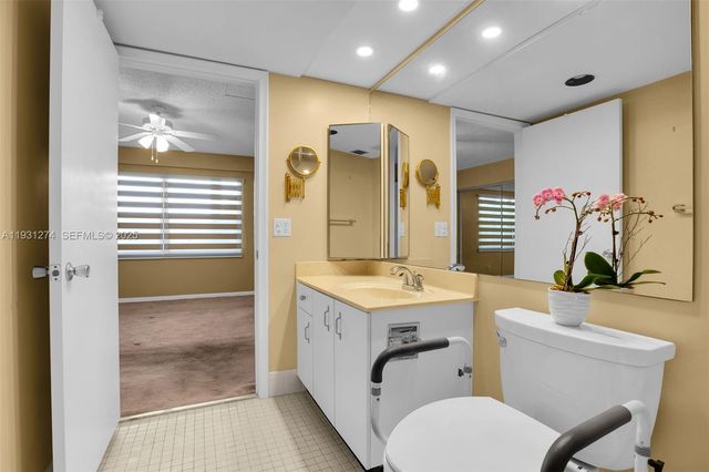 12701 SW 14th St 402J, Pembroke Pines, FL 33027