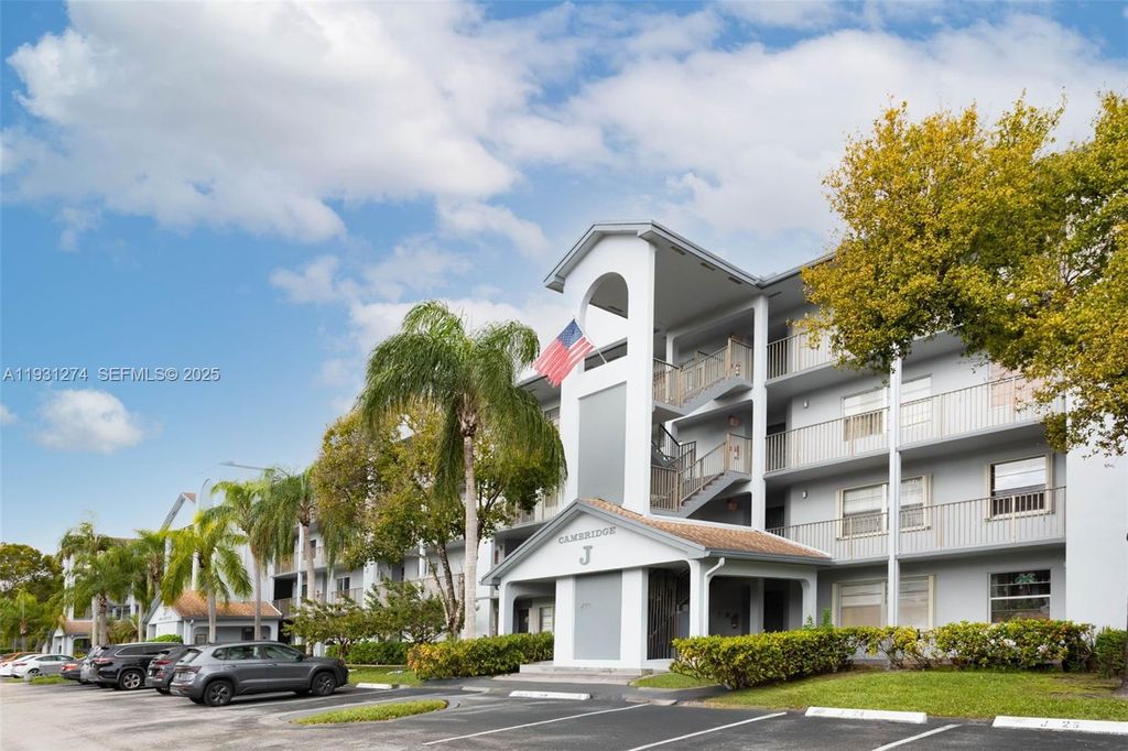 12701 SW 14th St 402J, Pembroke Pines, FL 33027