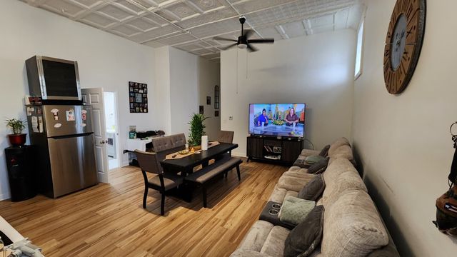 2009 N Tripp Avenue 1S, Chicago, IL 60639