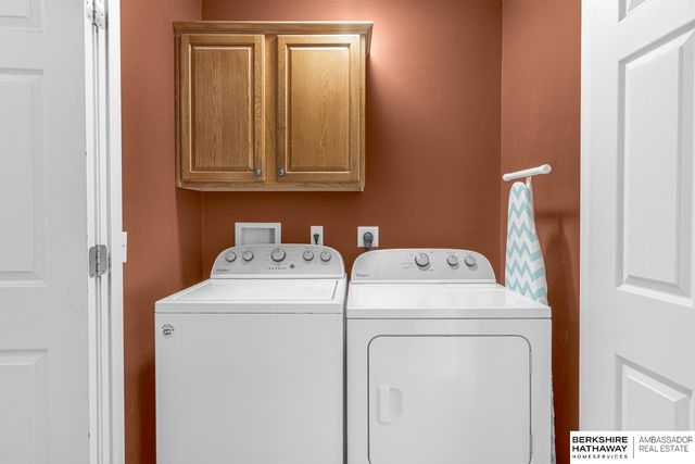 1679 Lake Ridge Drive, Plattsmouth, NE 68048