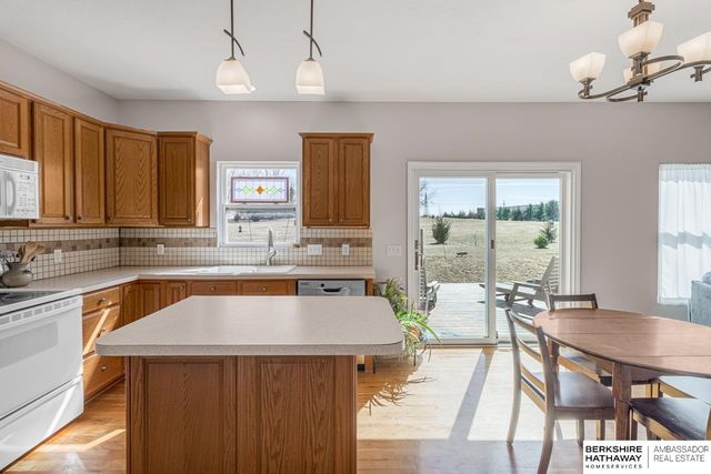 1679 Lake Ridge Drive, Plattsmouth, NE 68048