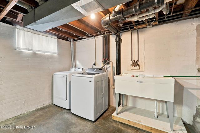 2705 Delor Ave, Louisville, KY 40217