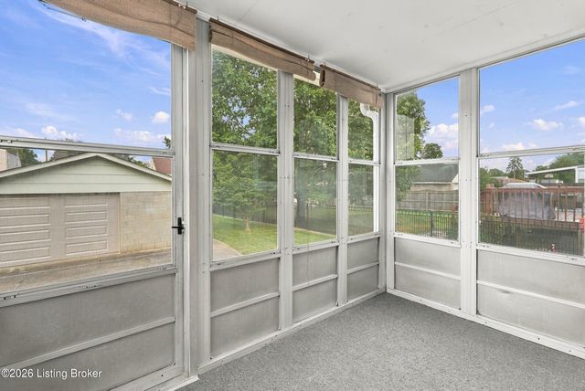 2705 Delor Ave, Louisville, KY 40217