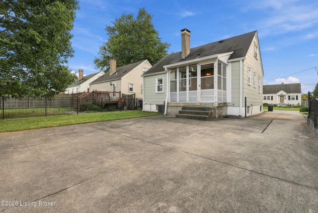 2705 Delor Ave, Louisville, KY 40217