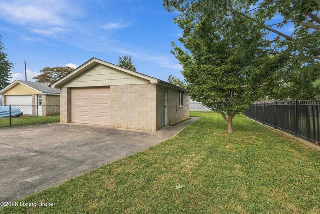 2705 Delor Ave, Louisville, KY 40217
