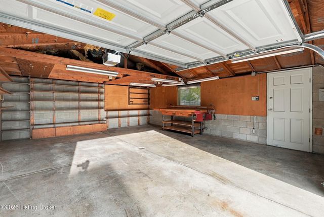2705 Delor Ave, Louisville, KY 40217
