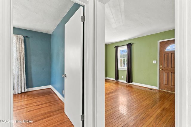 2705 Delor Ave, Louisville, KY 40217