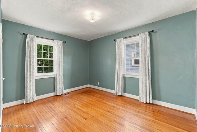 2705 Delor Ave, Louisville, KY 40217
