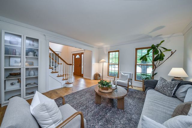 820 Rotolo Court, Batavia, IL 60510
