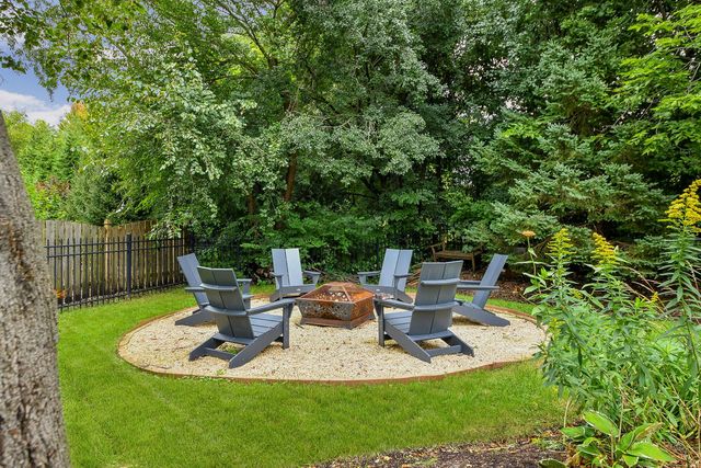 820 Rotolo Court, Batavia, IL 60510