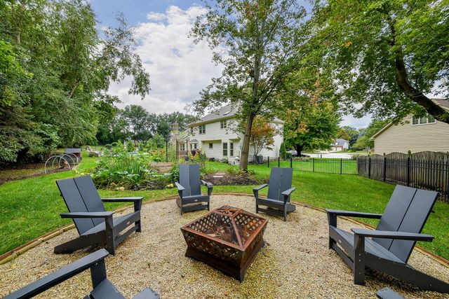 820 Rotolo Court, Batavia, IL 60510