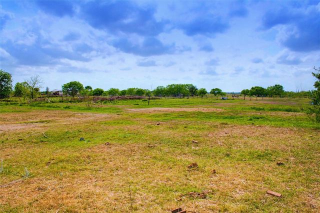 891 Jackson Road, Bellville, TX 77418