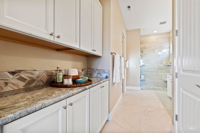 11723 S Glory Lane, Kuna, ID 83634