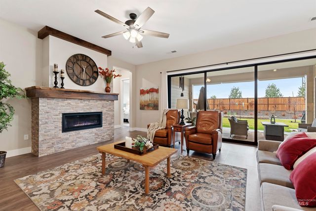 11723 S Glory Lane, Kuna, ID 83634