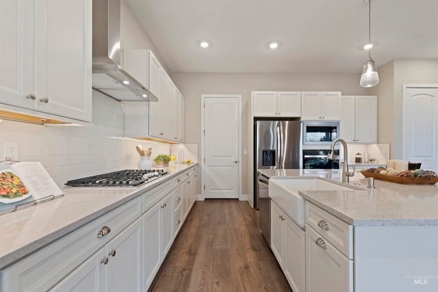 11723 S Glory Lane, Kuna, ID 83634