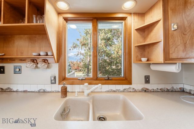 1391 Cobb Hill Road, Bozeman, MT 59718