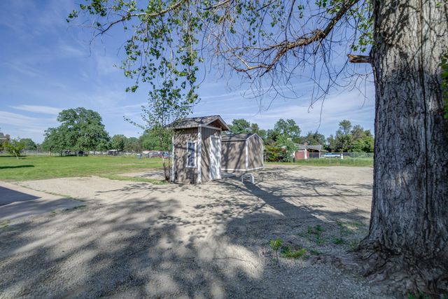 19690 1st Street, Cottonwood, CA 96022