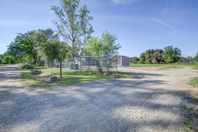 19690 1st Street, Cottonwood, CA 96022