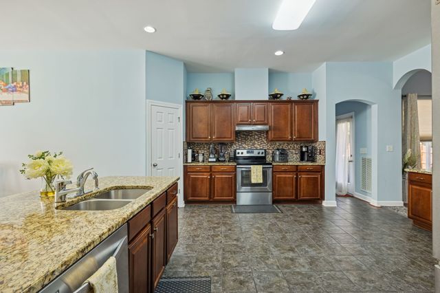 1036 Kelsey Glen Dr, Mount Juliet, TN 37122