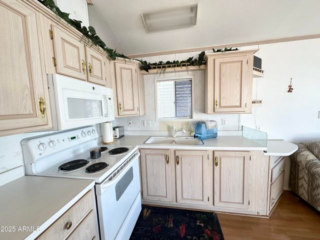 455 S JASPAR Drive, Apache Junction, AZ 85119