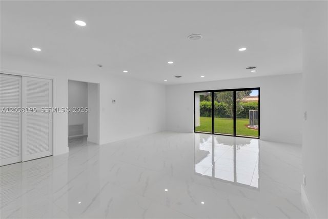6940 NW 6TH ST, Plantation, FL 33317