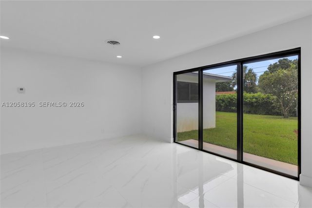 6940 NW 6TH ST, Plantation, FL 33317