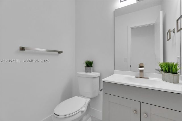 6940 NW 6TH ST, Plantation, FL 33317