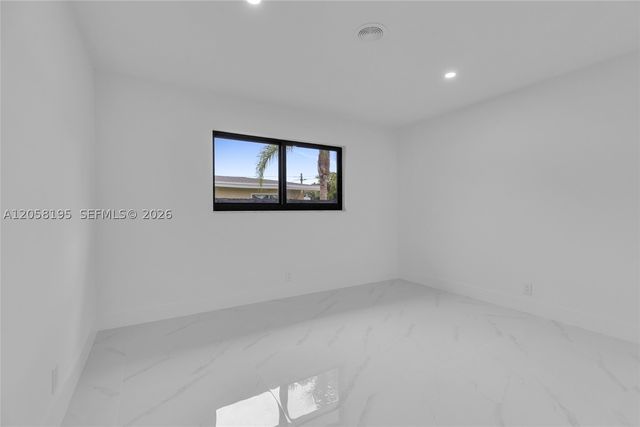 6940 NW 6TH ST, Plantation, FL 33317